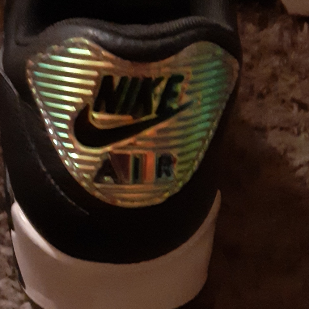 Shoes - Picture 3 of 4